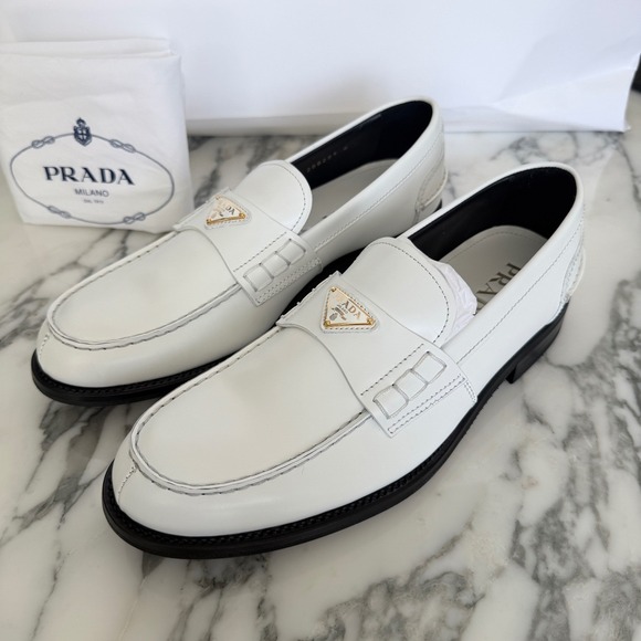 Prada 2DB223 Mens white brushed leather loafers, triangle logo, sz UK 9 main image 4